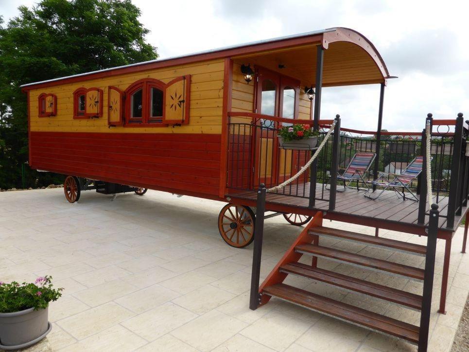 La Roulotte De Bourgogne Brianny Exterior foto